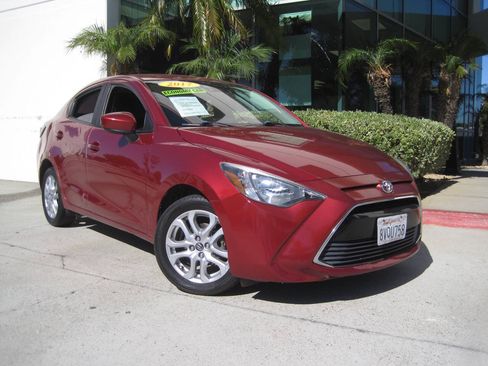 Used 2017 Toyota Yaris iA FWD image 1