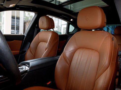 Certified 2022 Maserati Levante GT image 28