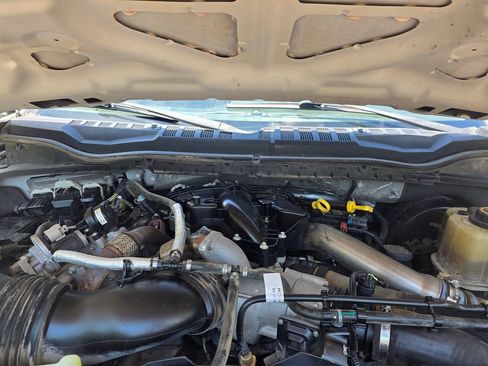 Used 2019 Ford F250 XL w/ Power Equipment Group AWD/4WD image 16