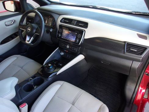 Used 2018 Nissan Leaf SL w/ SL Technology Package image 40