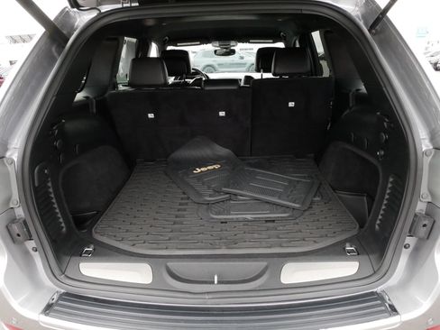 Used 2019 Jeep Grand Cherokee Limited image 18