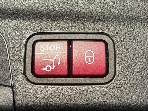 Used 2022 Mercedes-Benz GLE 350 GLE 350 w/ Premium Package image 13