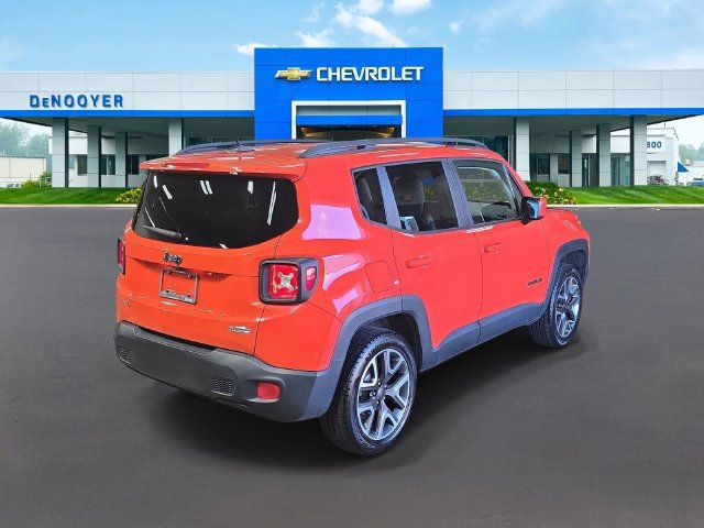 Used 2017 Jeep Renegade Latitude w/ Cold Weather Group AWD/4WD image 9