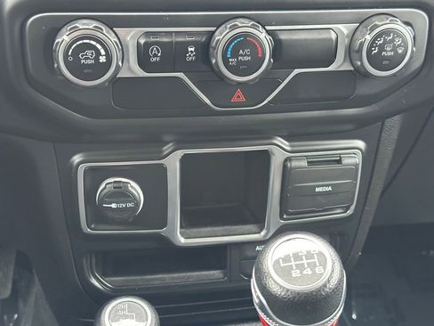 Used 2021 Jeep Wrangler Unlimited Sport image 15