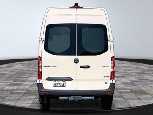 Used 2025 Mercedes-Benz Sprinter 2500 image 19