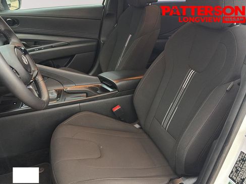 Used 2025 Hyundai Elantra Sport FWD image 14
