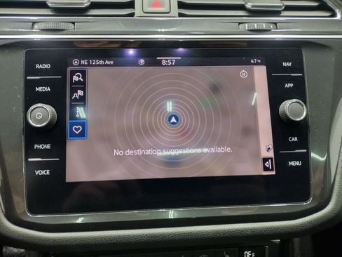 Used 2021 Volkswagen Tiguan SEL image 33