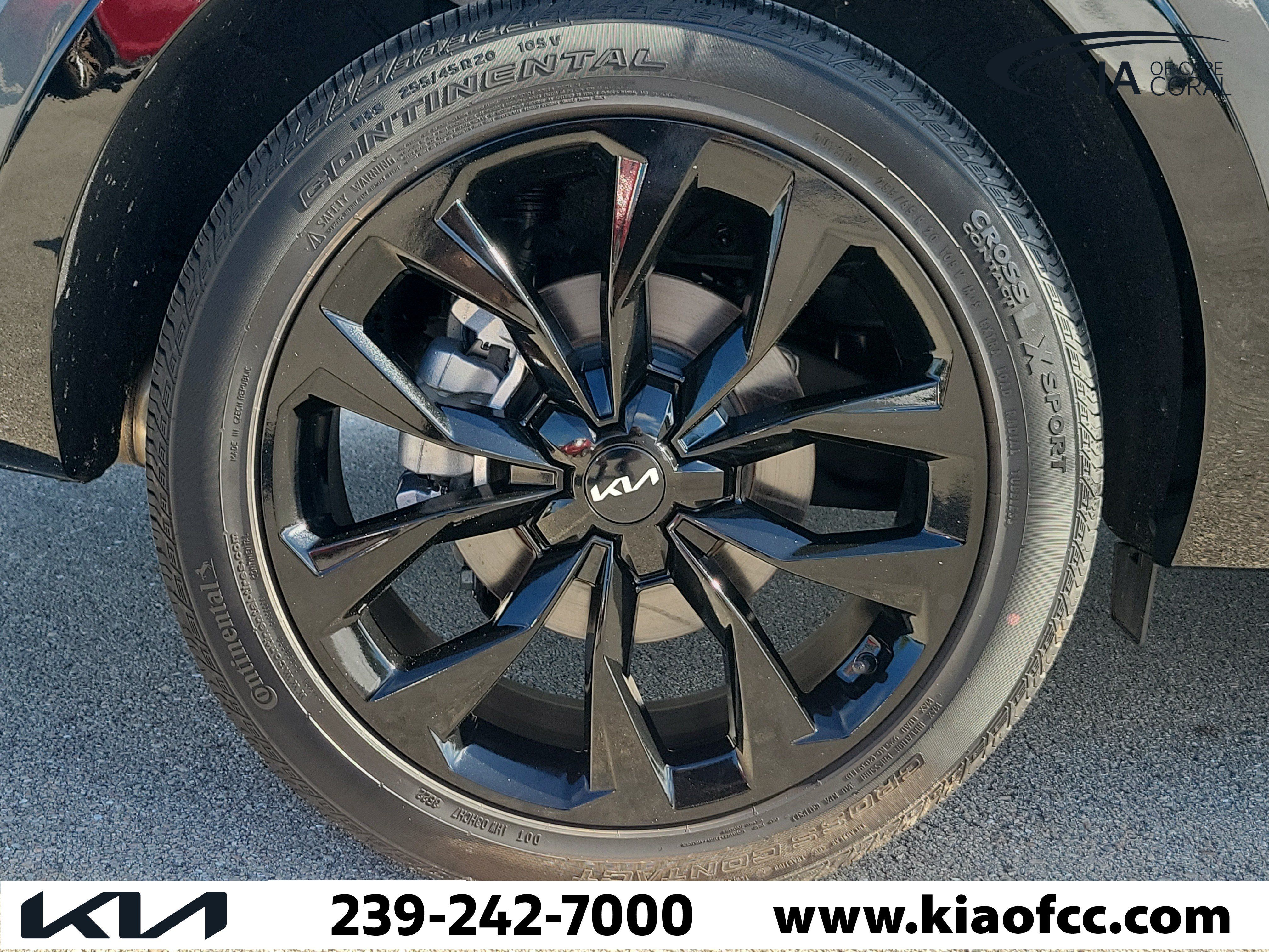 Certified 2023 Kia Sorento SX FWD image 9
