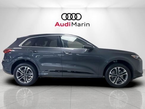 Used 2025 Audi Q5 Premium Plus w/ Premium Plus image 6