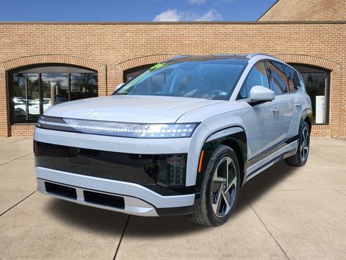 New 2026 Hyundai Ioniq 9 Limited image 8