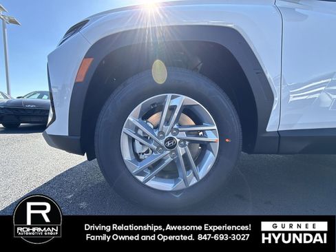 New 2026 Hyundai Tucson SE image 13