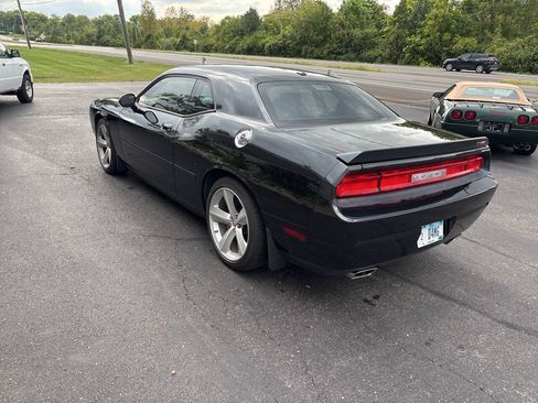 Used 2010 Dodge Challenger SRT8 w/ SRT Option Group II RWD image 5