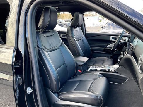 Used 2023 Ford Explorer ST w/ Equipment Group 401A image 9