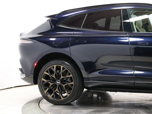 Used 2021 Aston Martin DBX image 72