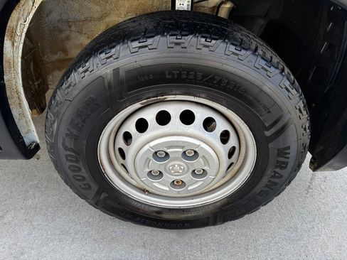 Used 2024 RAM ProMaster 2500 w/ Convenience Group FWD image 17