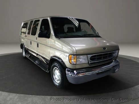 Used 2000 Ford E-150 and Econoline 150 E-150 Recreational image 1