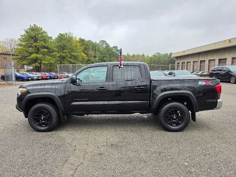 Used 2023 Toyota Tacoma SR5 w/ SX Package AWD/4WD image 2