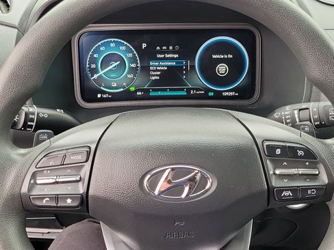 Used 2023 Hyundai Kona SE FWD image 10