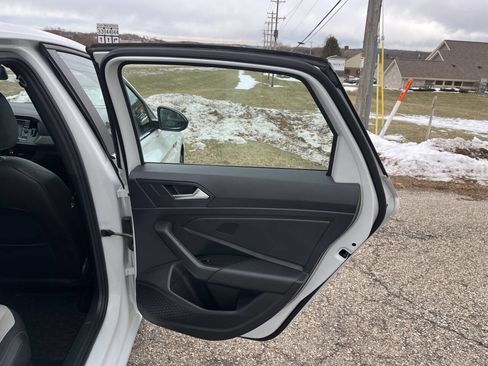 Used 2020 Volkswagen Jetta R-Line w/ R-Line Cold Weather Package image 30