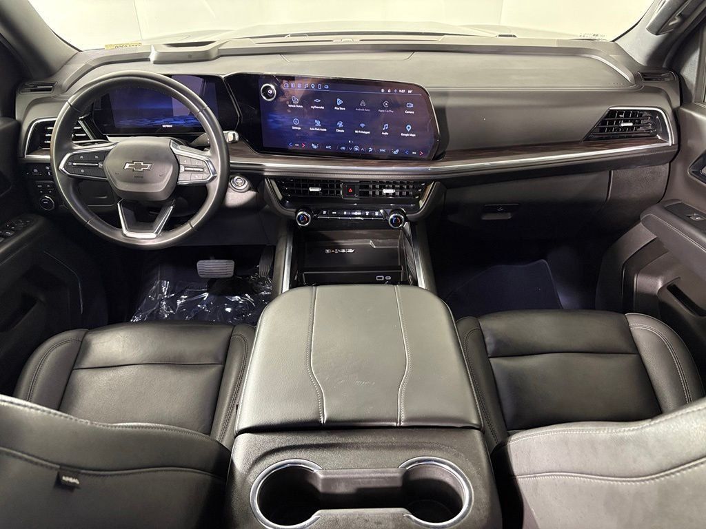 Used 2025 Chevrolet Suburban Z71 AWD/4WD image 33