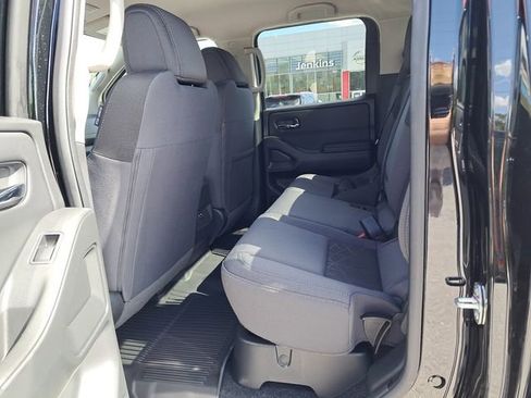 Certified 2025 Nissan Frontier SV image 21