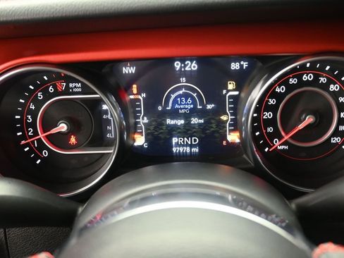 Used 2018 Jeep Wrangler Unlimited Rubicon AWD/4WD image 6