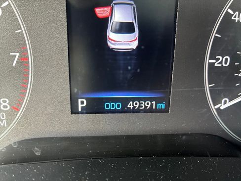 Used 2023 Toyota Corolla LE FWD image 18