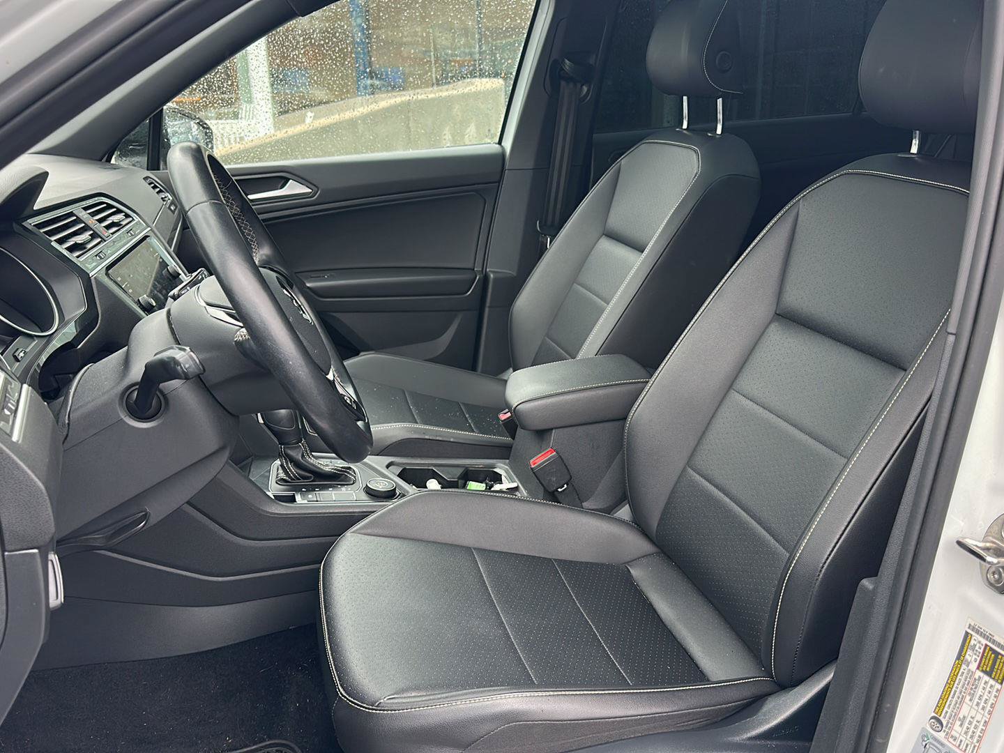 Used 2021 Volkswagen Tiguan SE R-Line AWD/4WD image 9