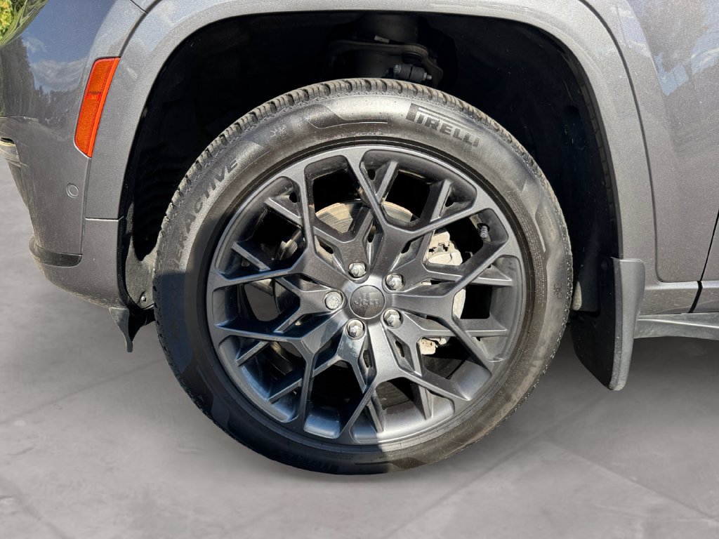 Used 2023 Jeep Grand Cherokee L Summit AWD/4WD image 14
