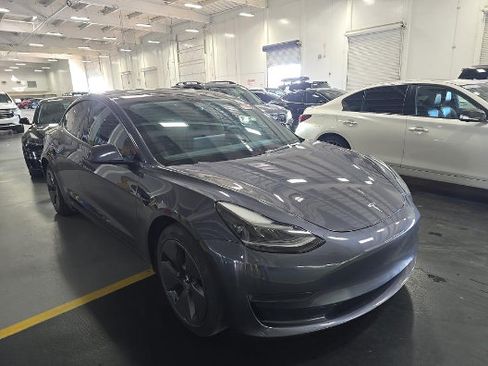 Used 2023 Tesla Model 3 Standard Range RWD image 7
