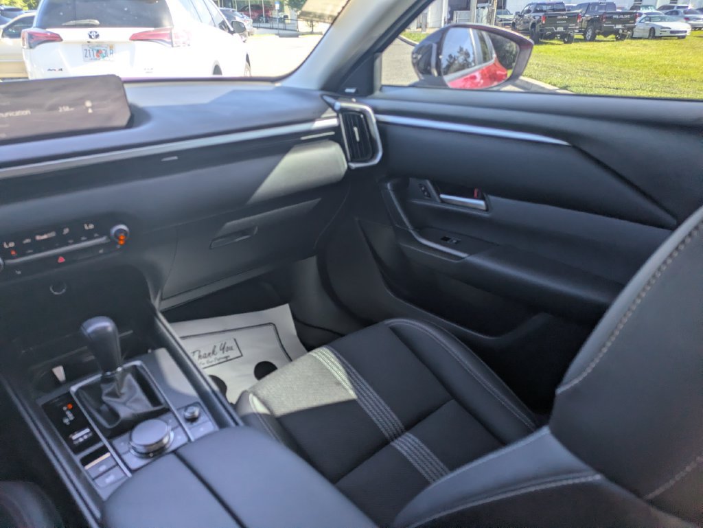Used 2024 MAZDA CX-50 AWD 2.5 S w/ Premium Package image 16