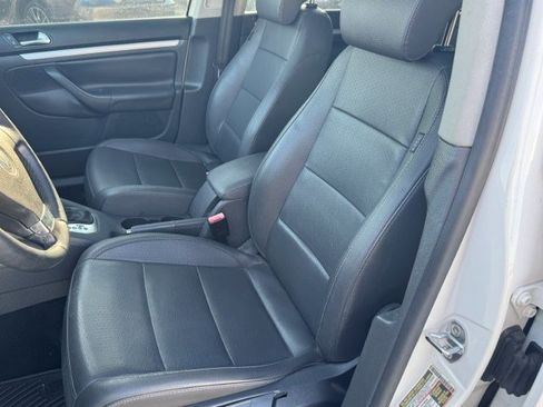 Used 2009 Volkswagen Jetta SE image 6