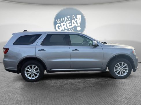Used 2019 Dodge Durango SXT AWD/4WD image 2