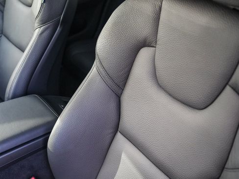 Used 2025 Volvo V60 B5 Cross Country Plus image 27