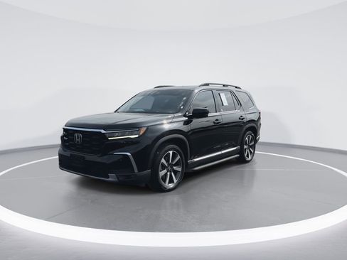 Used 2023 Honda Pilot Elite image 4
