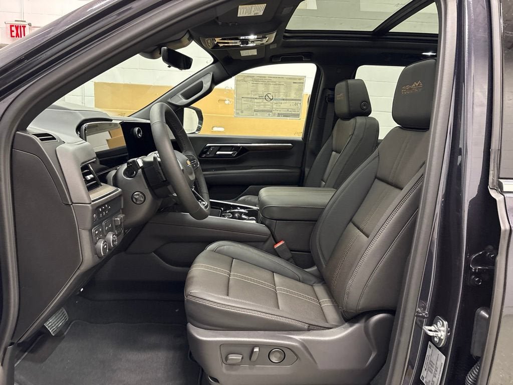 New 2026 Chevrolet Tahoe High Country w/ Sun And Tow Package AWD/4WD image 15