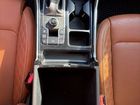 Used 2023 Kia Sorento SX Prestige image 26