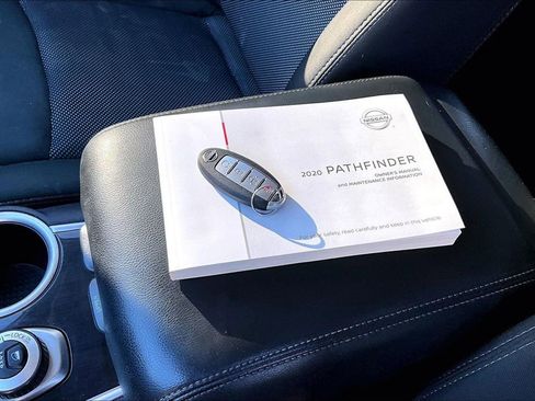 Used 2020 Nissan Pathfinder S image 34