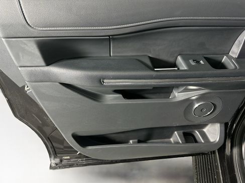 Used 2024 Ford Expedition Max XLT image 25