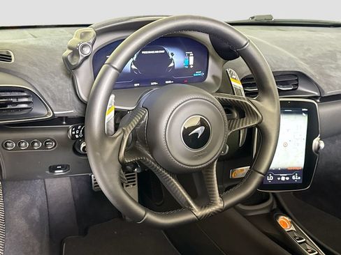 Used 2025 McLaren Artura Spider RWD image 16