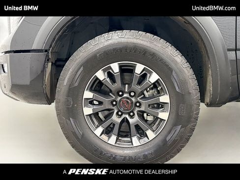 Used 2023 Nissan Titan PRO-4X w/ Pro-4x Convenience Package image 2