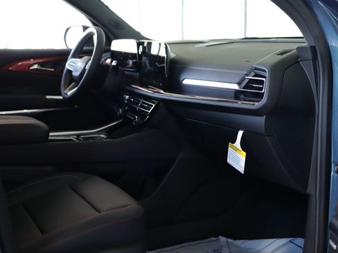 New 2026 Chevrolet Traverse Z71 w/ Enhanced Driving Package image 36