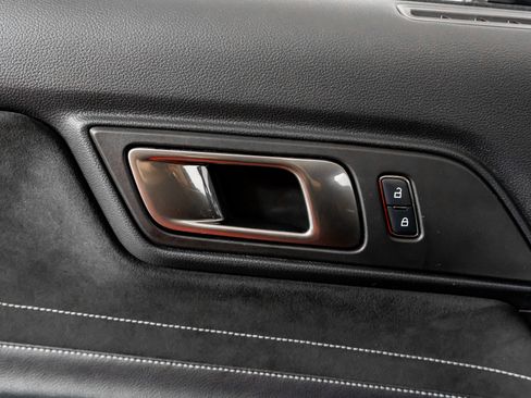 Used 2018 Ford Mustang Shelby GT350 w/ Electronics Package image 37