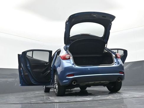 Used 2018 MAZDA MAZDA3 Touring image 30