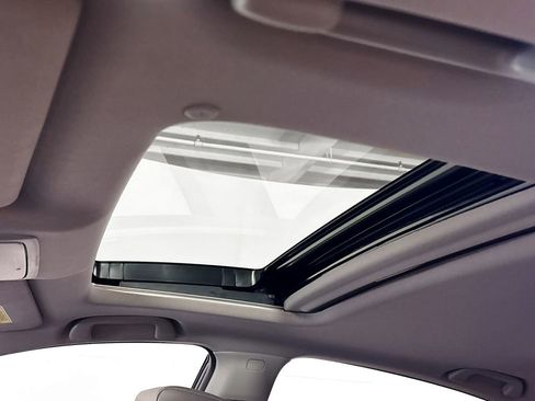 Used 2018 Honda Accord EX-L image 18