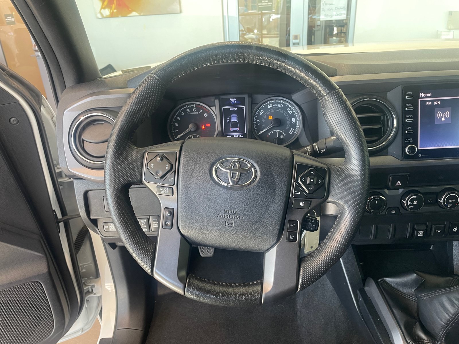 Used 2020 Toyota Tacoma TRD Off-Road AWD/4WD image 9