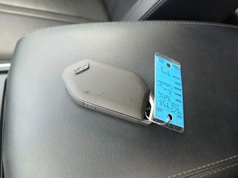 Used 2025 Kia Sorento S w/ Panoramic Sunroof Package FWD image 12