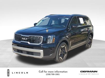 Used 2023 Kia Telluride EX w/ EX Captain's Chair Package