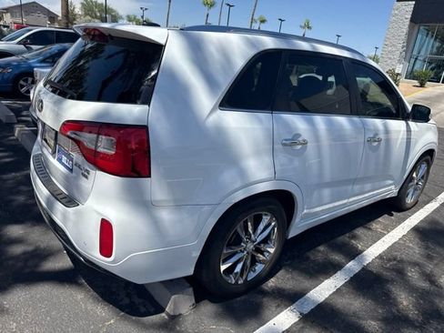 Used 2014 Kia Sorento SX w/ 3rd Row Package FWD image 3