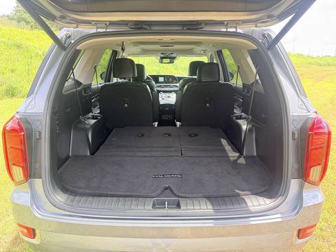 Used 2021 Hyundai Palisade Limited FWD image 9